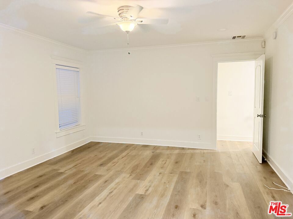 4627 Collis Avenue Property Photo 12