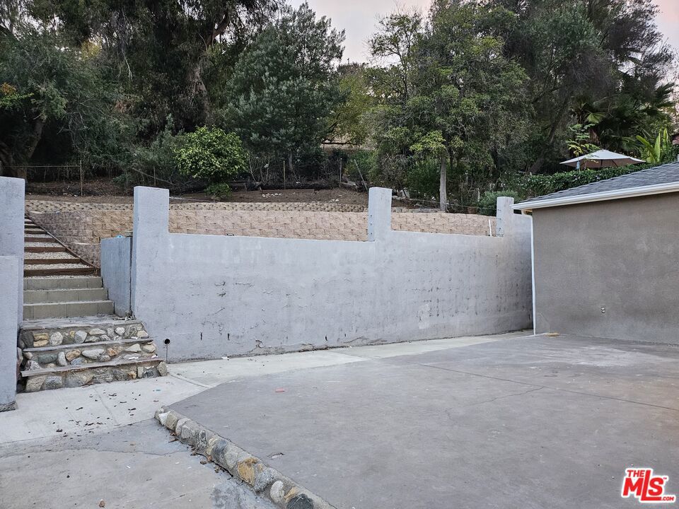 4627 Collis Avenue Property Photo 16
