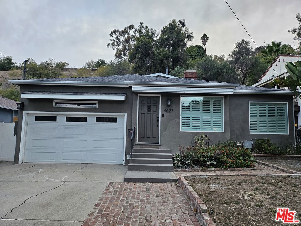 4627 Collis Avenue Property Photo 17