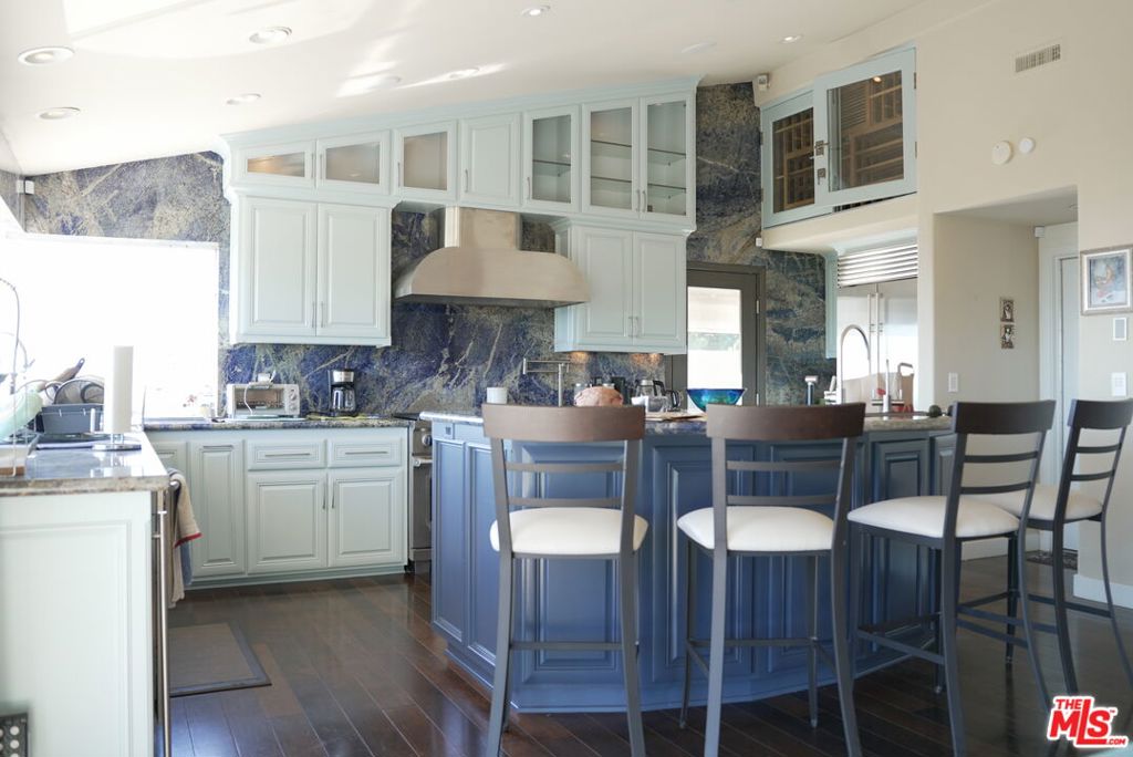 1348 Via Coronel Property Photo 7