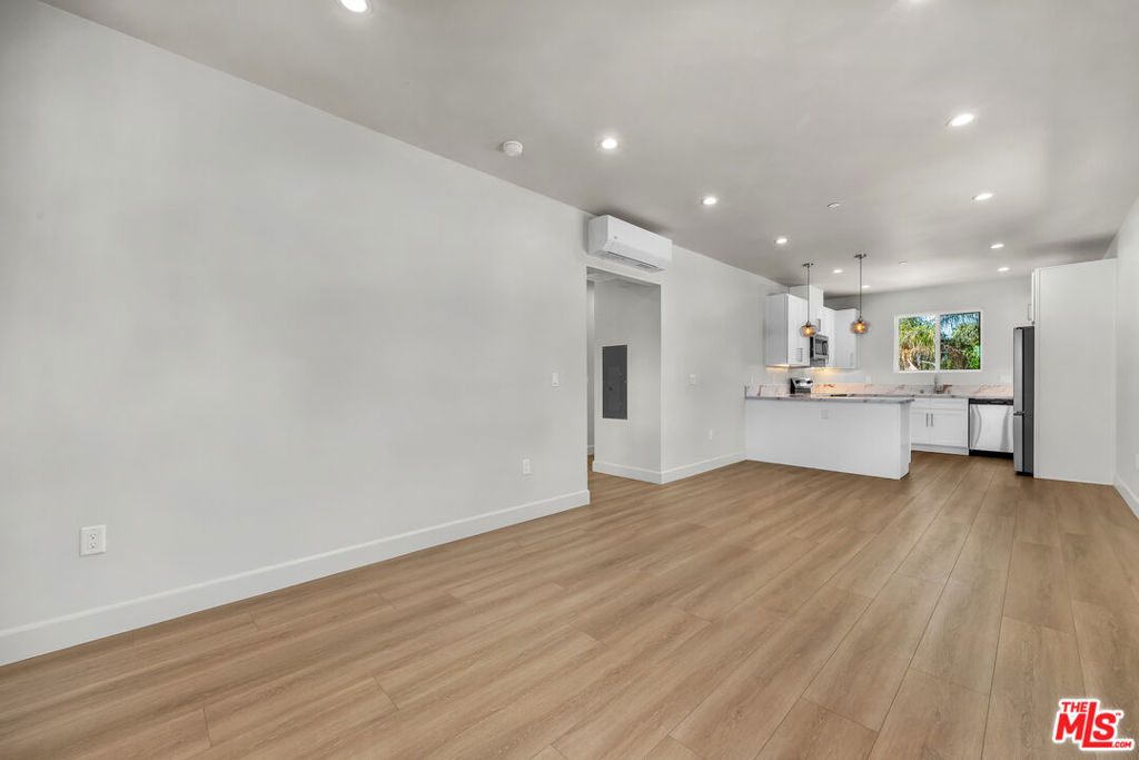 17402 Cantlay Property Photo 9