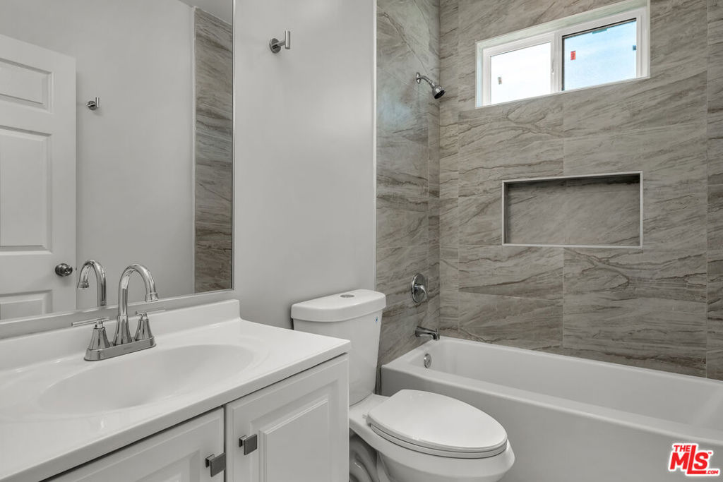 17402 Cantlay Property Photo 19