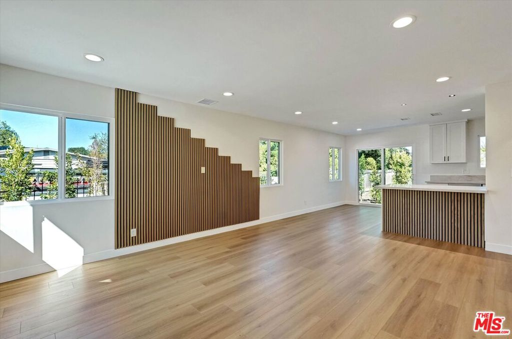 22457 Clarendon St Property Photo 1