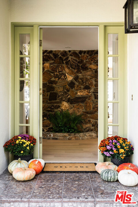 2271 Hill Drive Property Photo 8
