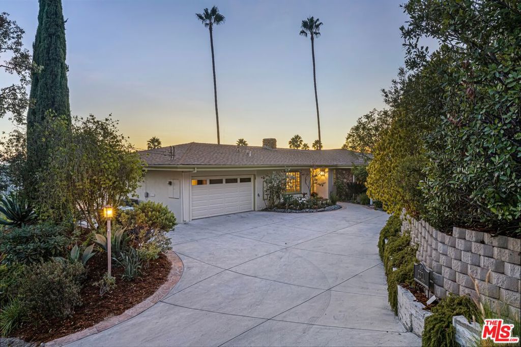 2271 Hill Drive Property Photo 47