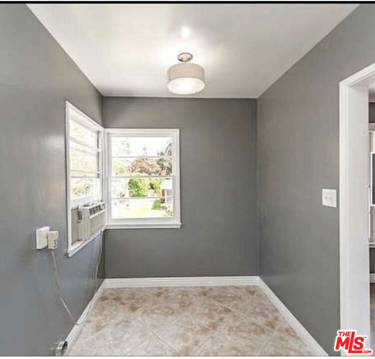 852 11th Street D Property Photo 8