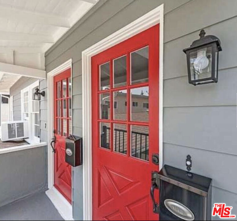 852 11th Street D Property Photo 11