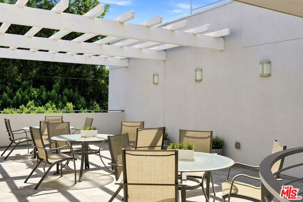4240 Laurel Canyon Boulevard 305 Property Photo 25