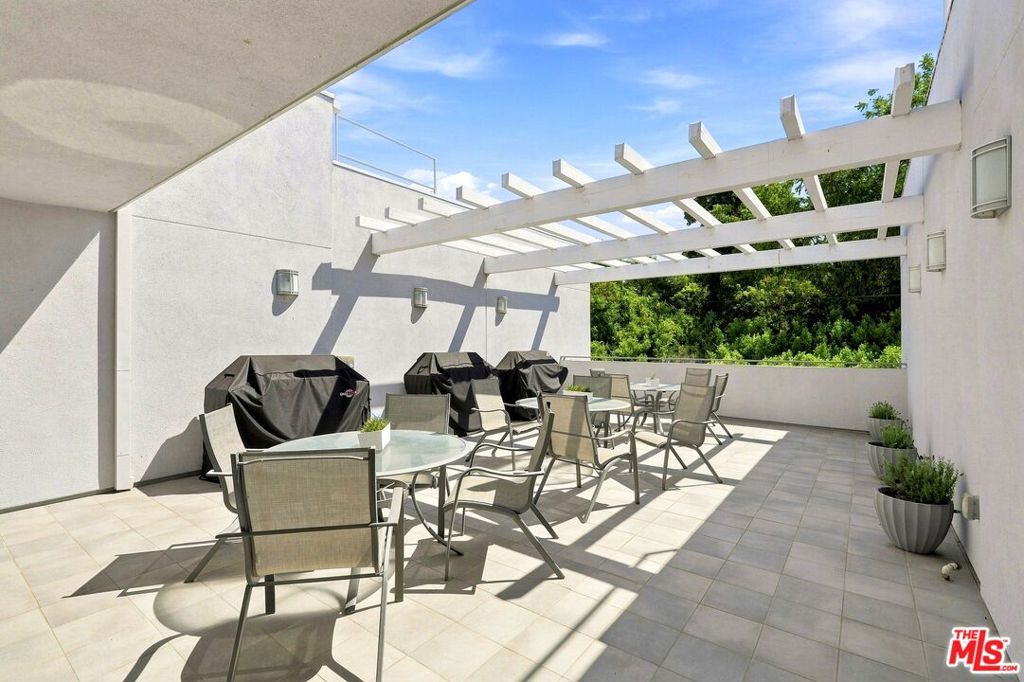 4240 Laurel Canyon Boulevard 305 Property Photo 26