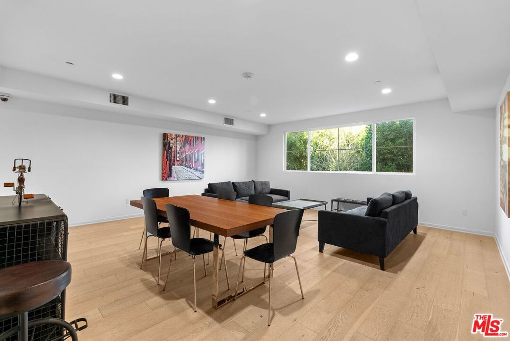 4240 Laurel Canyon Boulevard 305 Property Photo 28