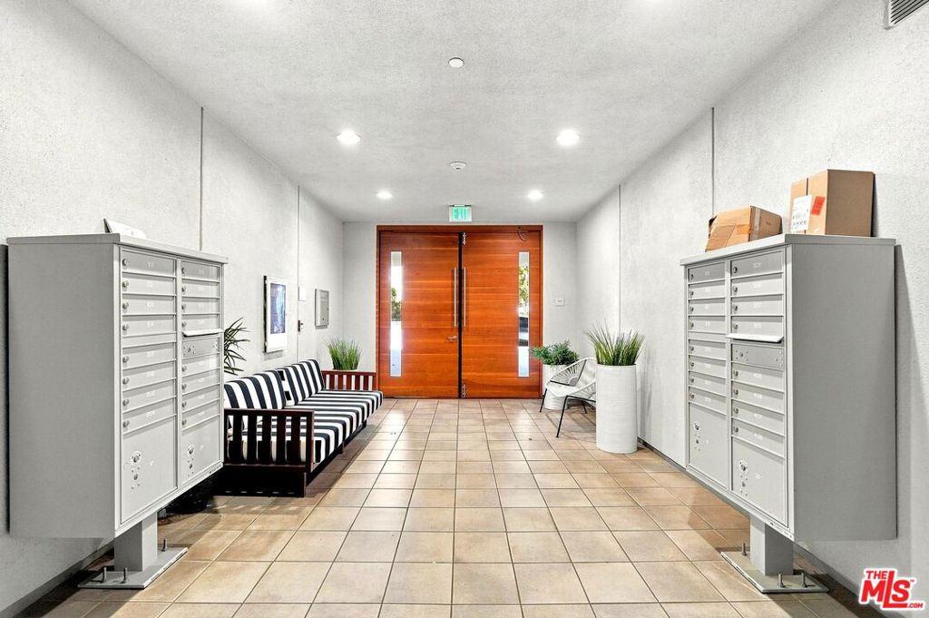 4240 Laurel Canyon Boulevard 305 Property Photo 31