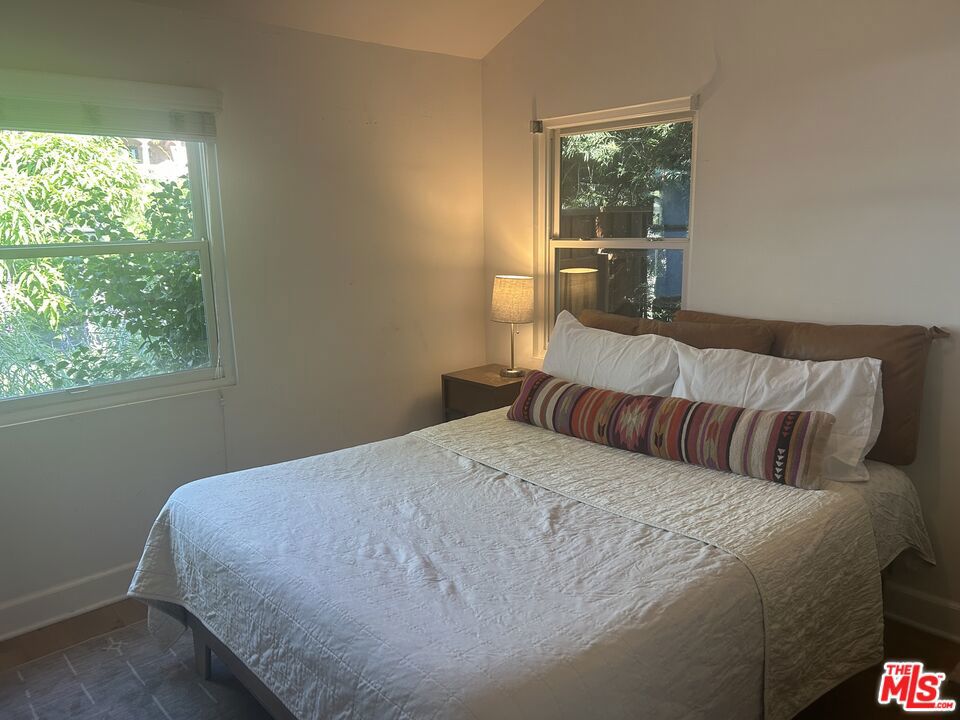 4835 Berryman Avenue Property Photo 12