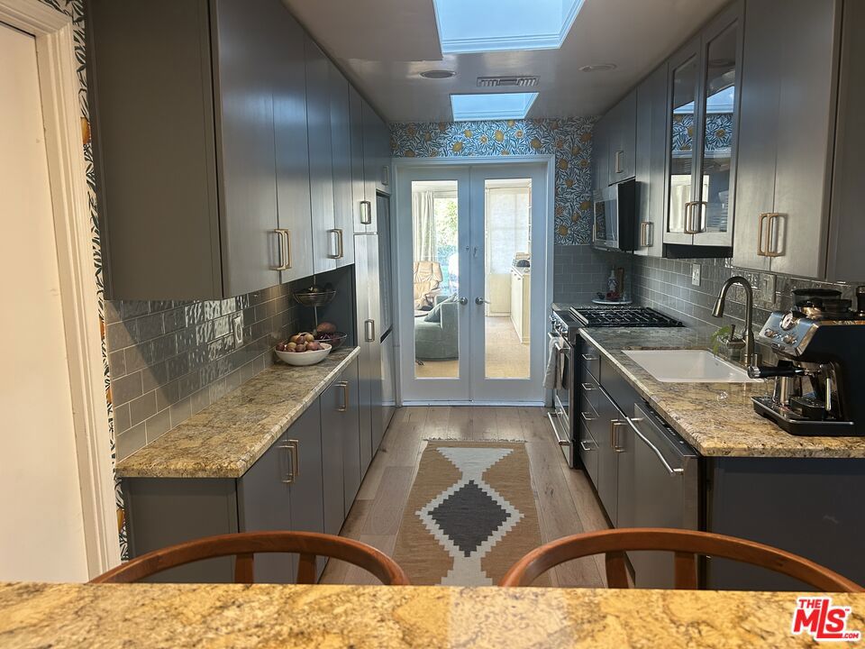 4835 Berryman Avenue Property Photo 15