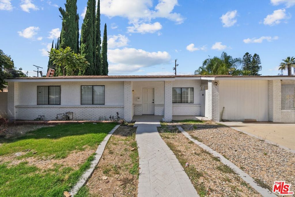 7853 Bothwell Road Property Photo 1