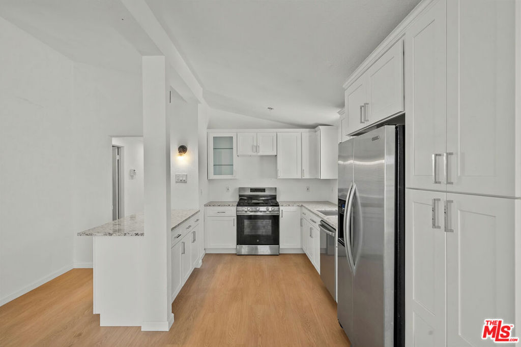 7853 Bothwell Road Property Photo 6