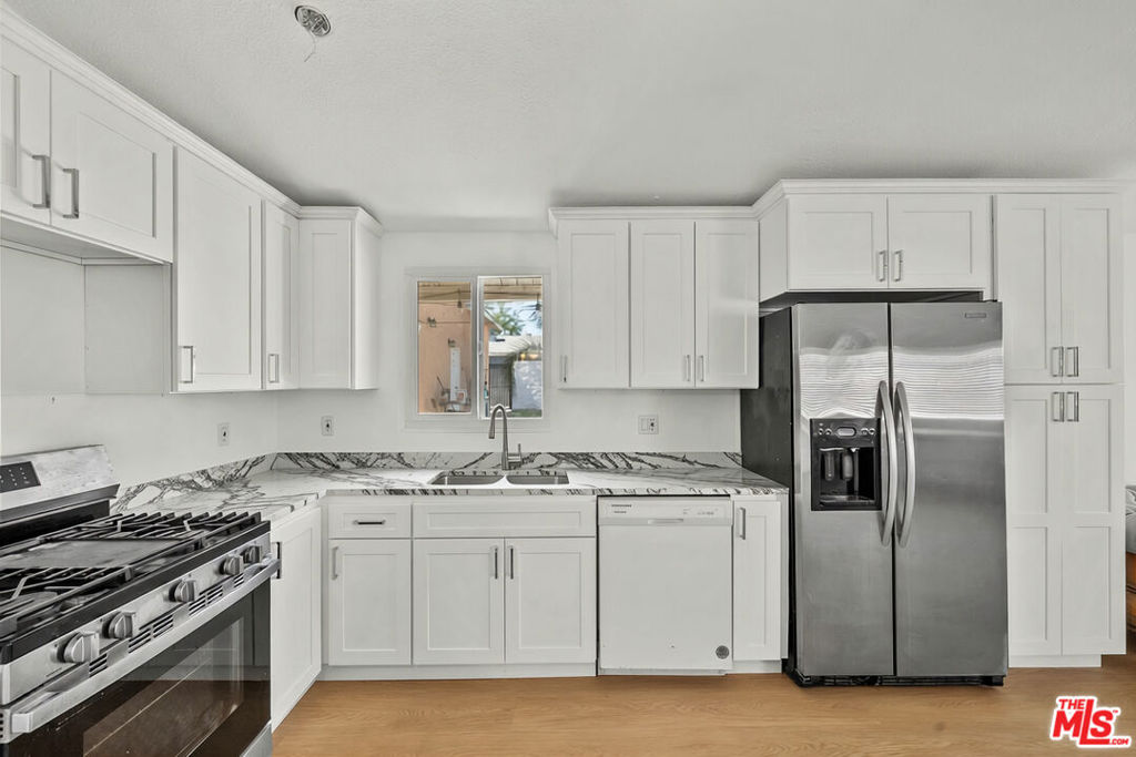 7853 Bothwell Road Property Photo 9