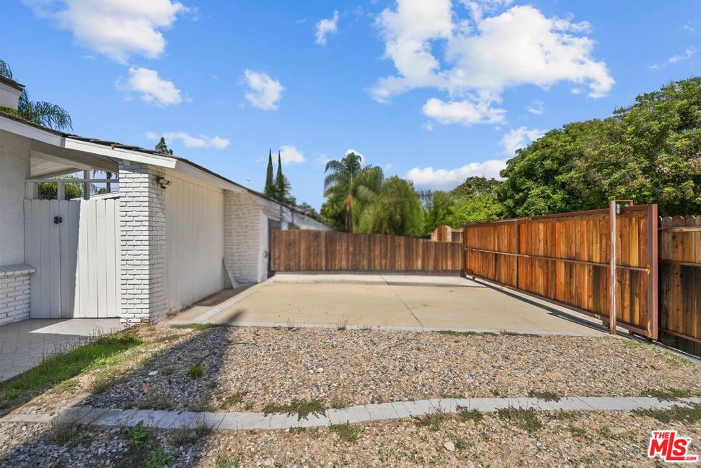 7853 Bothwell Road Property Photo 35