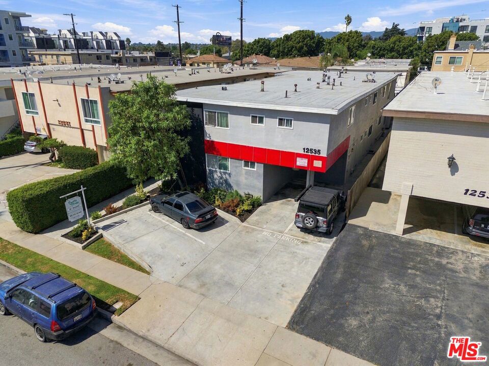 12535 Pacific Avenue Property Photo 1