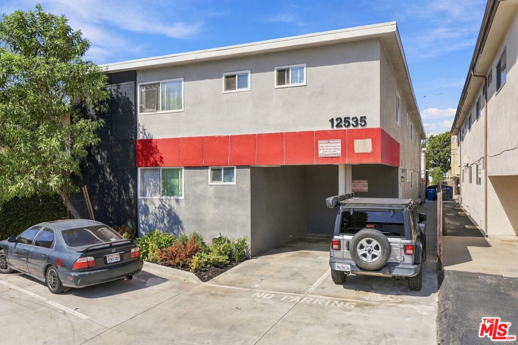 12535 Pacific Avenue Property Photo 2