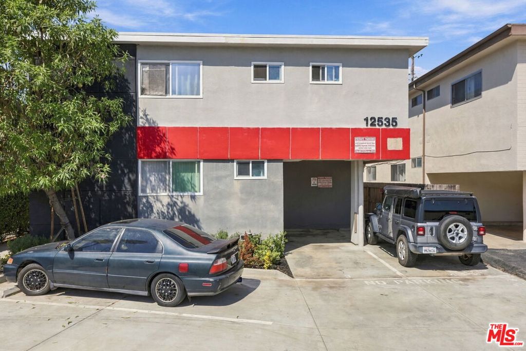 12535 Pacific Avenue Property Photo 3
