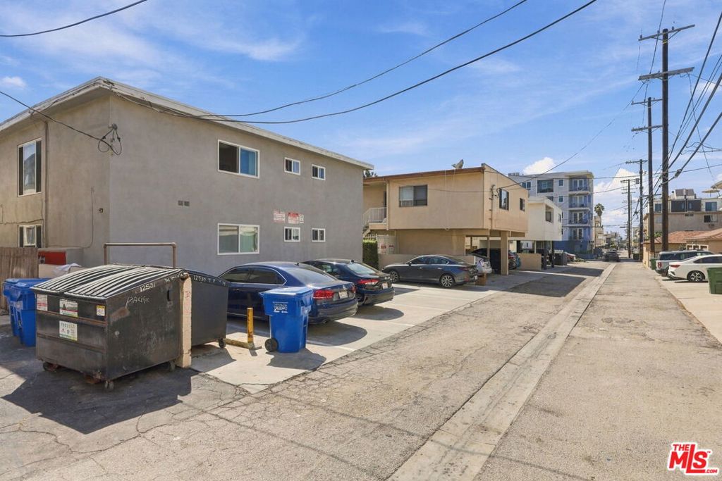 12535 Pacific Avenue Property Photo 13