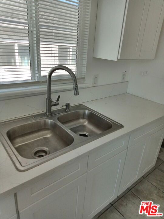 7208 S La Cienega Boulevard Property Photo 2
