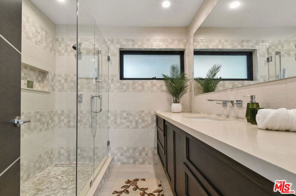 4423 Bergamo Drive Property Photo 27