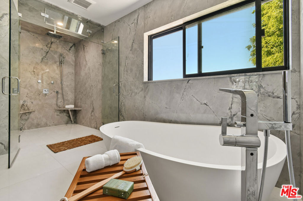 4423 Bergamo Drive Property Photo 39
