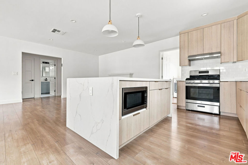 6328 Camellia Avenue Property Photo 7