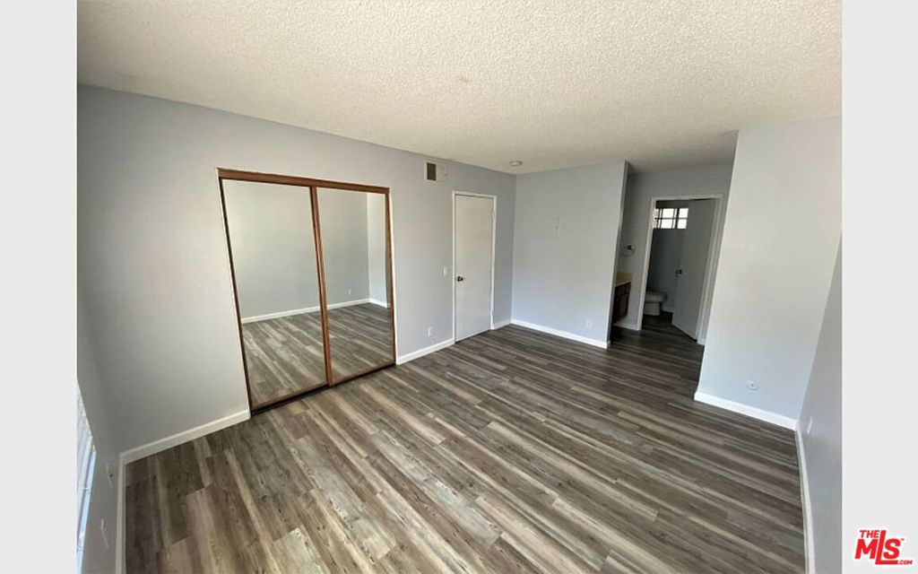 20235 Keswick Street 206 Property Photo 7