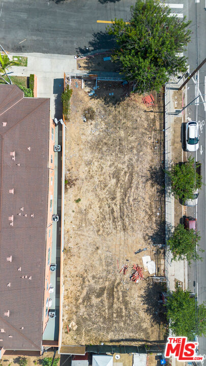 1301 N Alexandria Avenue Property Photo 7