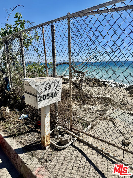 20546 Pacific Coast Highway Property Photo 2