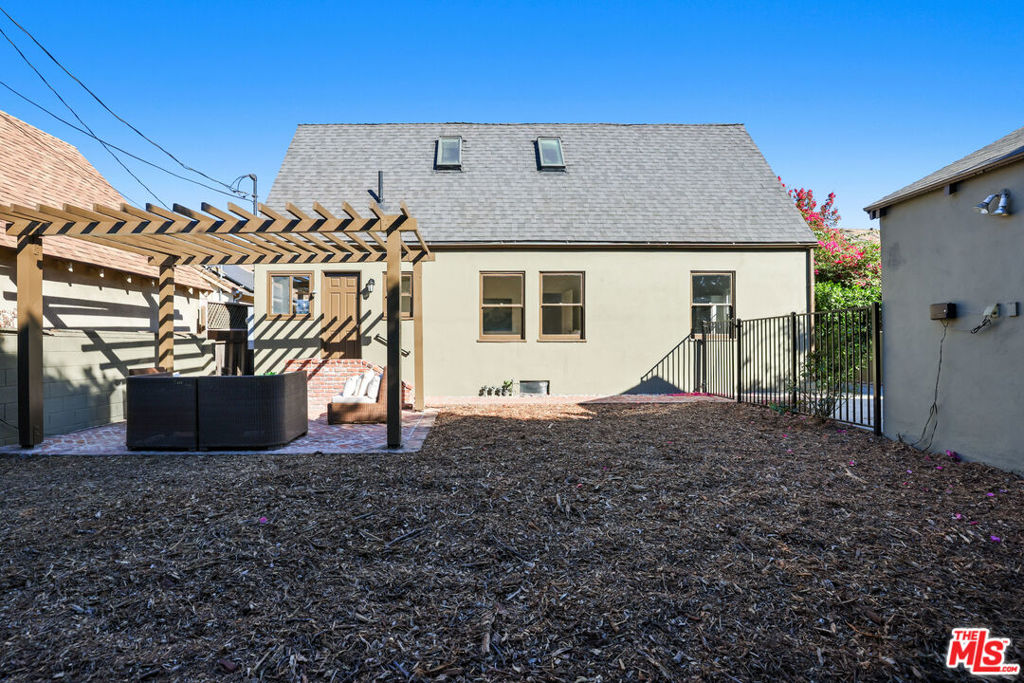 1017 N Howard Street Property Photo 48