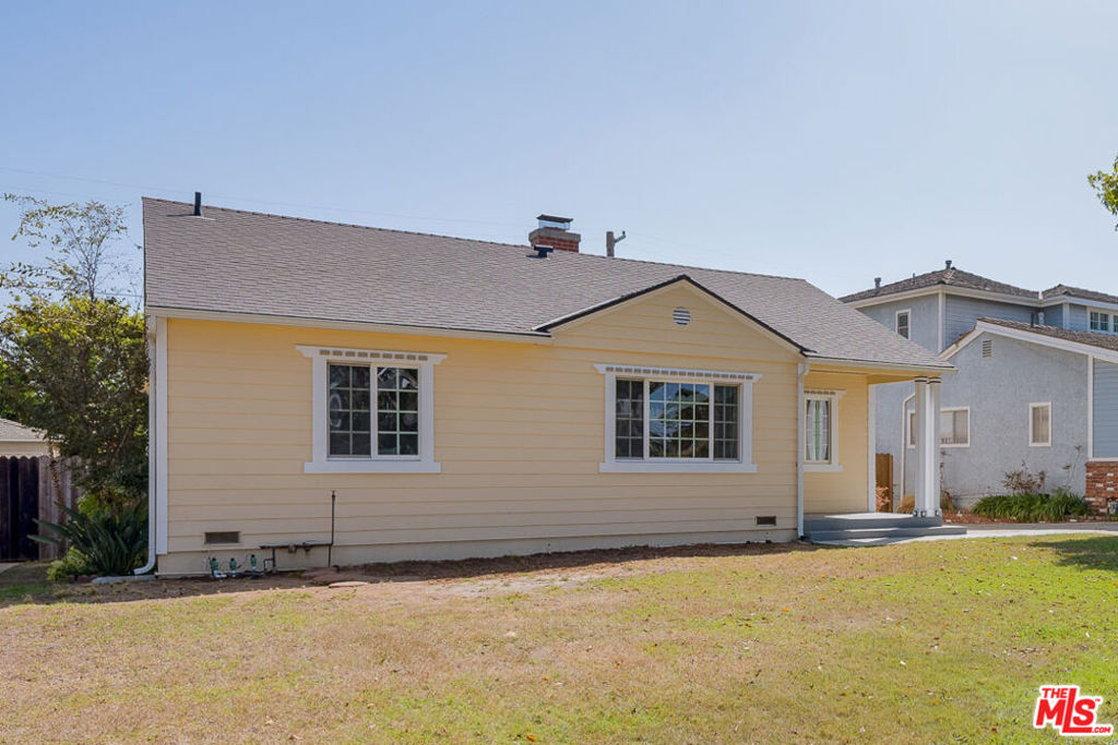 3152 Grand View Boulevard Property Photo 2