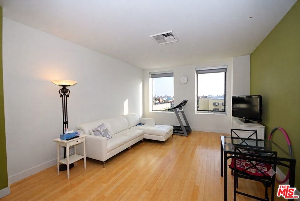 3810 Wilshire Boulevard 510 Property Photo 8