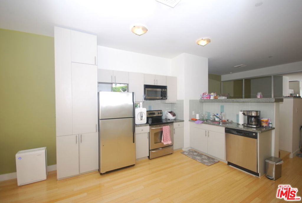 3810 Wilshire Boulevard 510 Property Photo 9