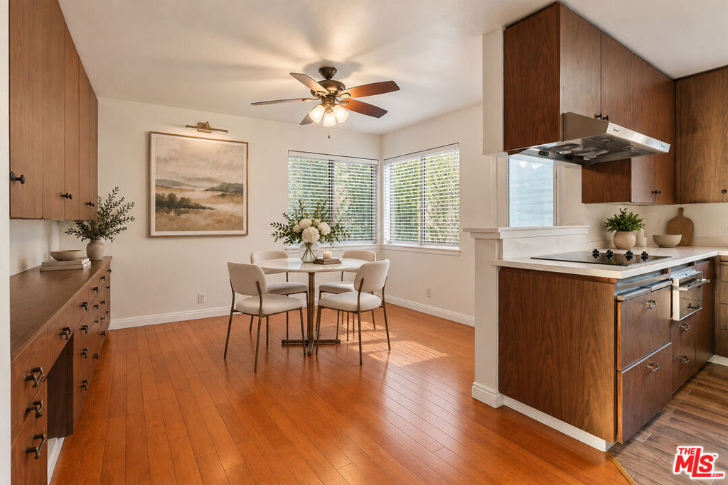 900 Gainsborough Drive Property Photo 10