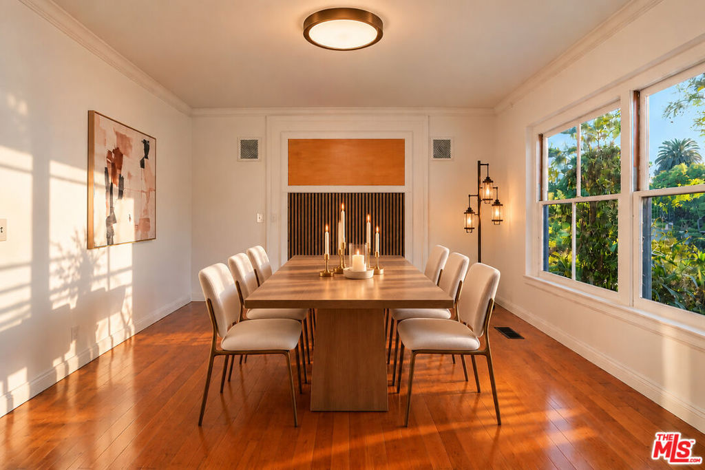 900 Gainsborough Drive Property Photo 11
