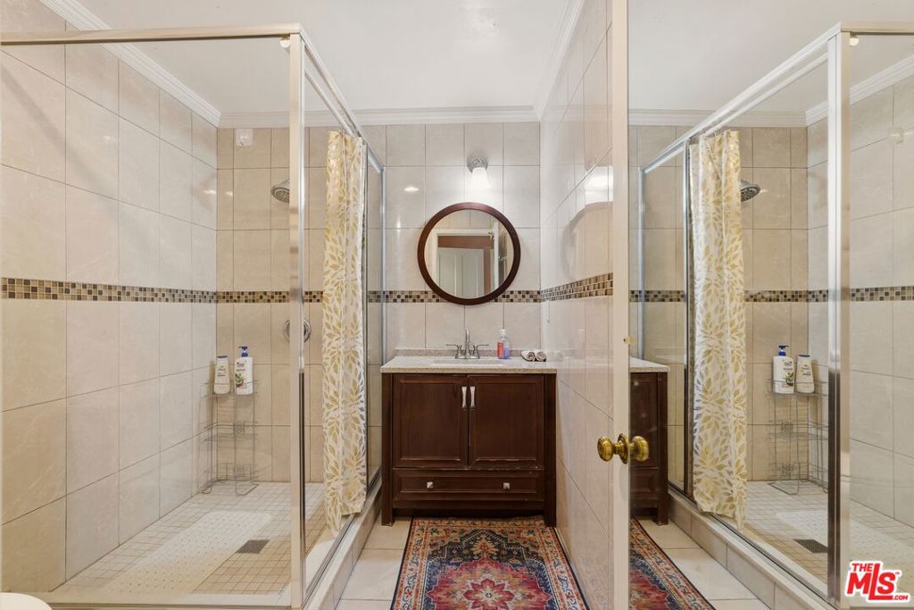 900 Gainsborough Drive Property Photo 20