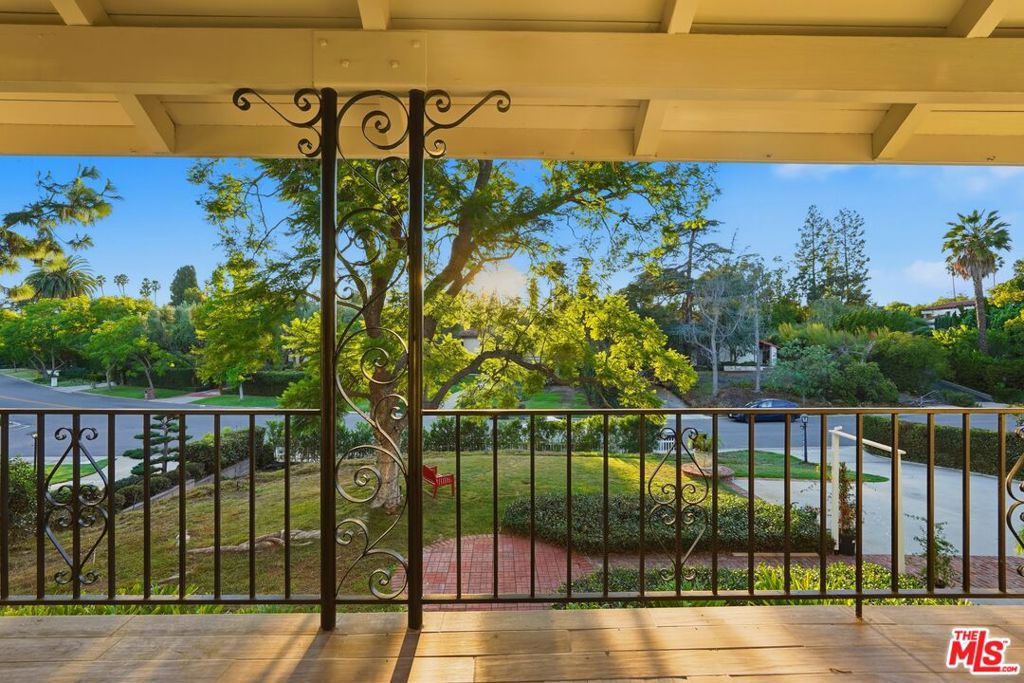900 Gainsborough Drive Property Photo 25