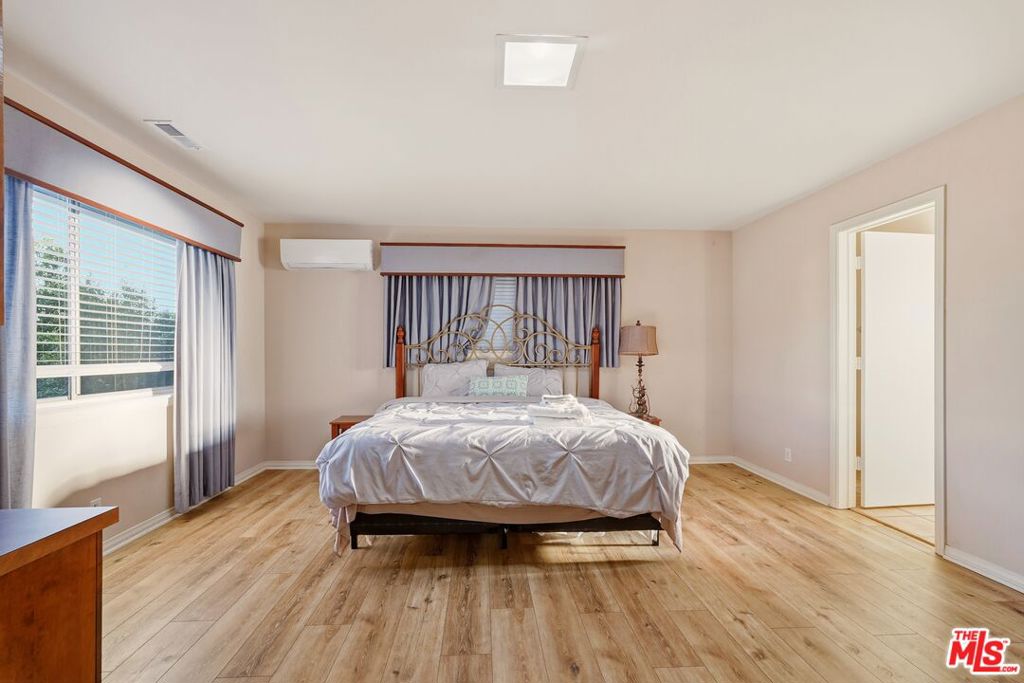 900 Gainsborough Drive Property Photo 29