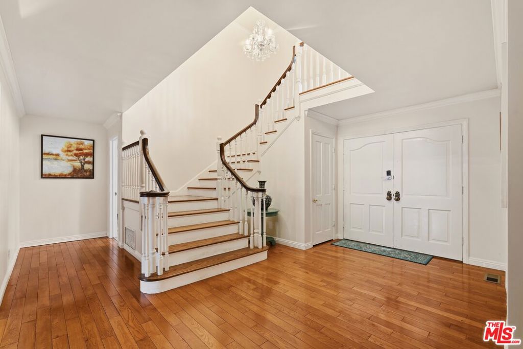 900 Gainsborough Drive Property Photo 30