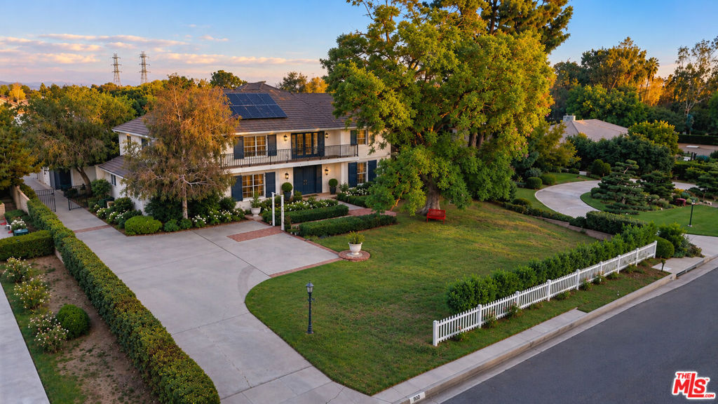 900 Gainsborough Drive Property Photo 31