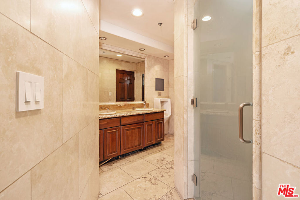 1440 Veteran Avenue 607 Property Photo 33