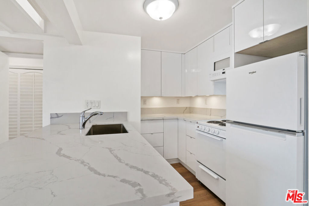 1440 Veteran Avenue 607 Property Photo 60