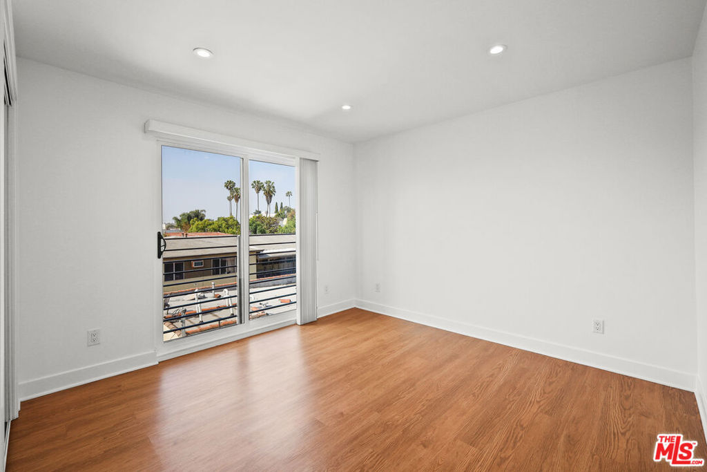 816 N Hobart Boulevard Property Photo 26