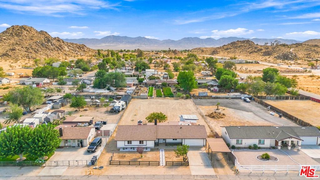 17124 Schollview Avenue Property Photo 2