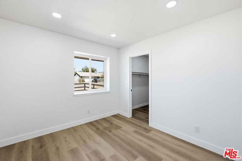 17124 Schollview Avenue Property Photo 13