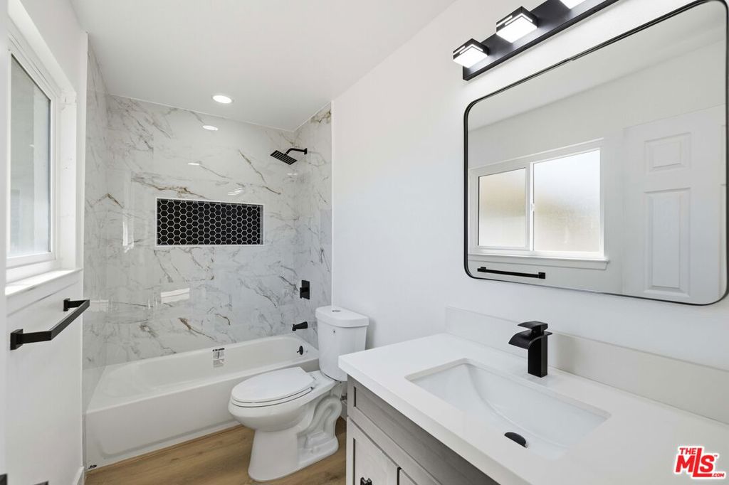17124 Schollview Avenue Property Photo 14