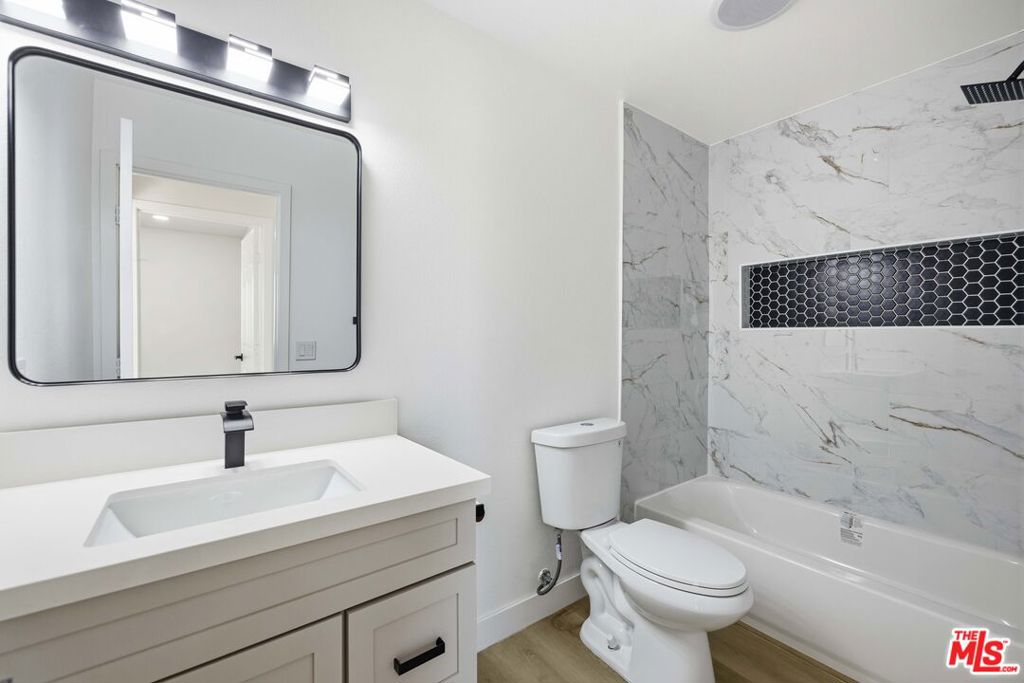 17124 Schollview Avenue Property Photo 18